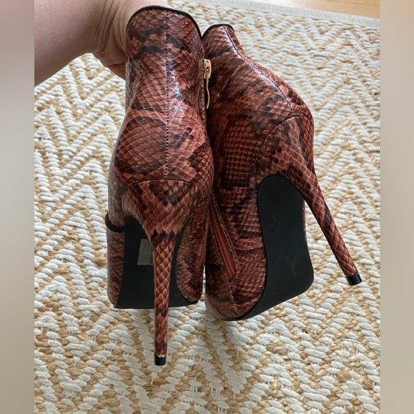 Stiletto boots snakeskin print, NWOT - Picture 3 of 4